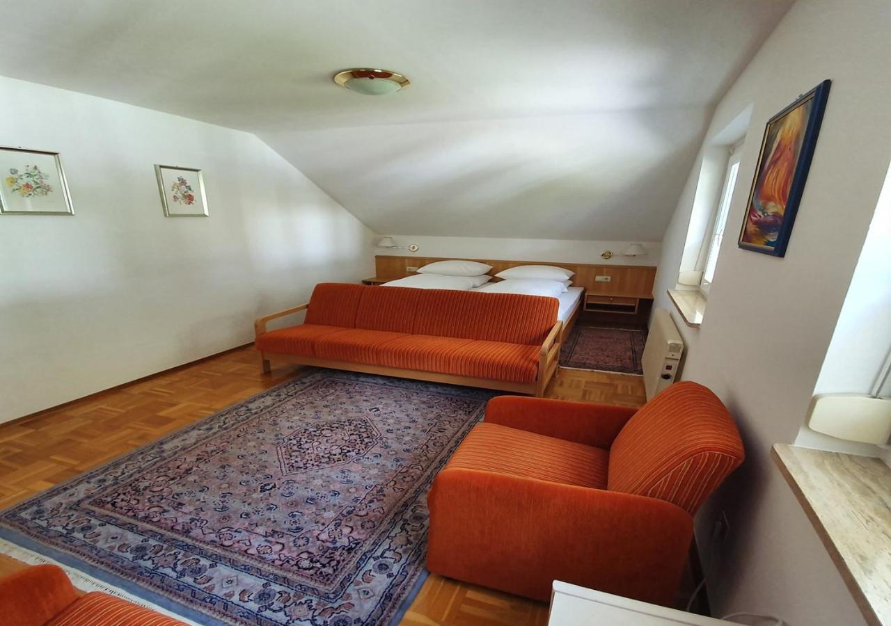 Haus Kraller-Urlaub Mit Seeblick Millstatt Buitenkant foto